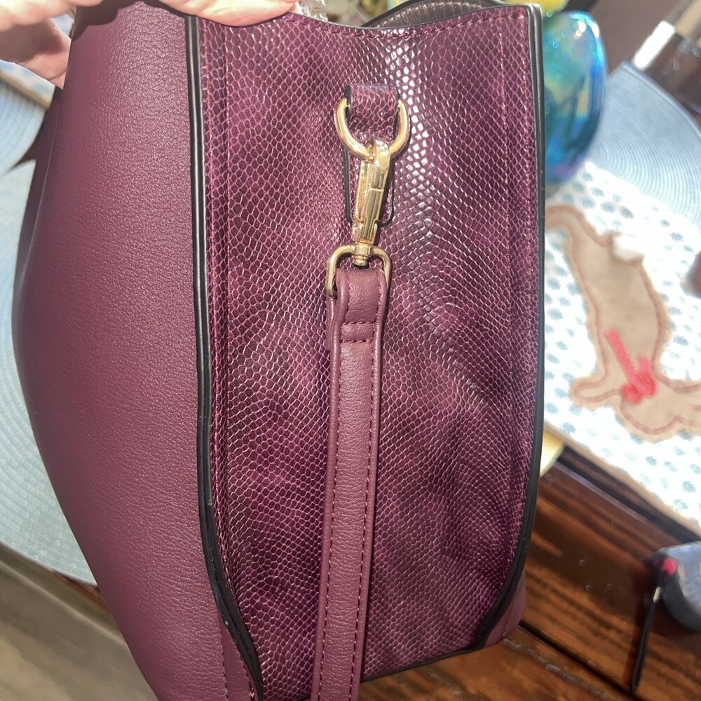 Luella Grey London Hand/ Shoulder Bag Burgundy Gold Metal Handles NWOT (60top) - Picture 3 of 11